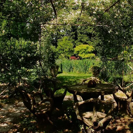 Oda ve Kahvaltı Leonati